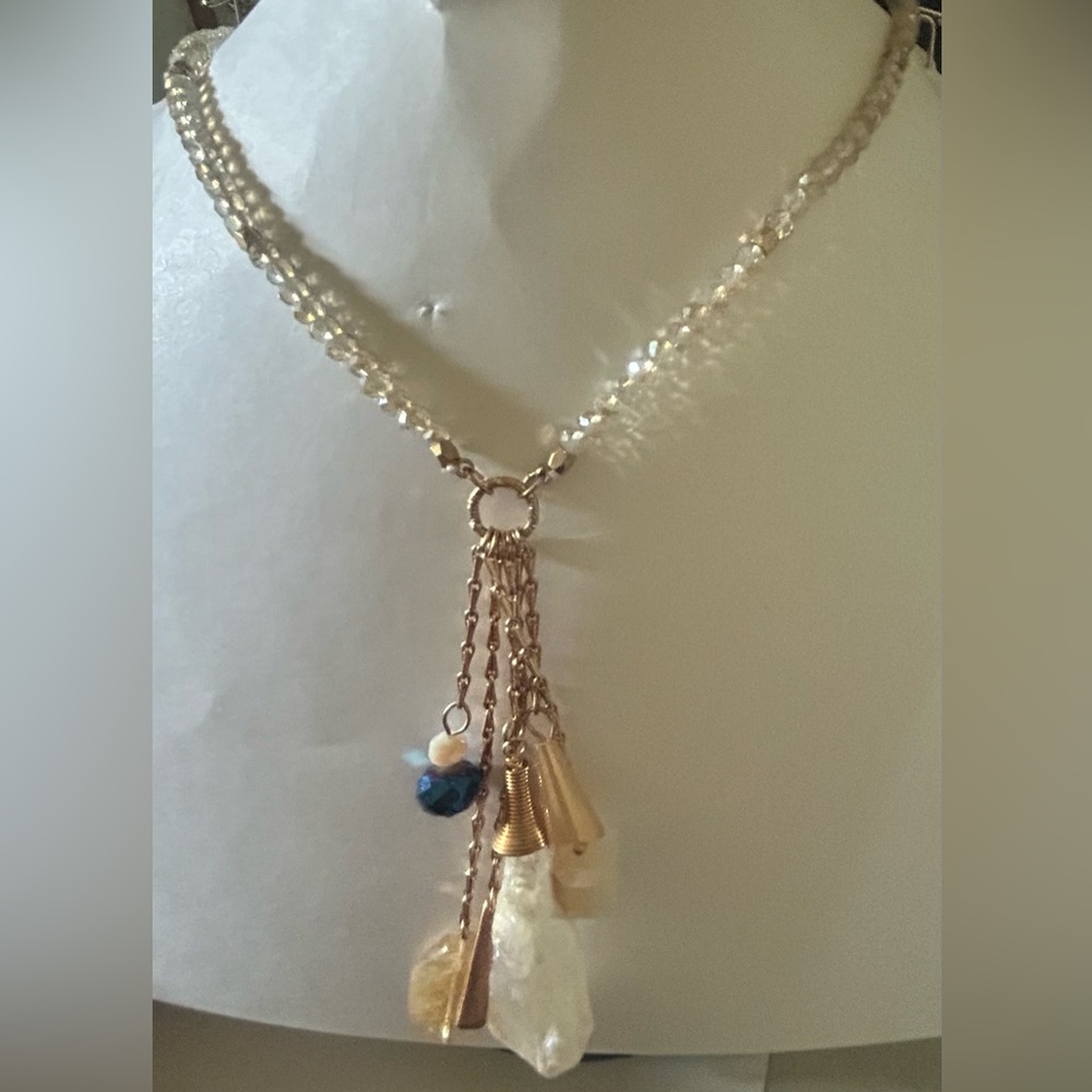 Elegant Plunder Gold and Multi Pendant Necklace